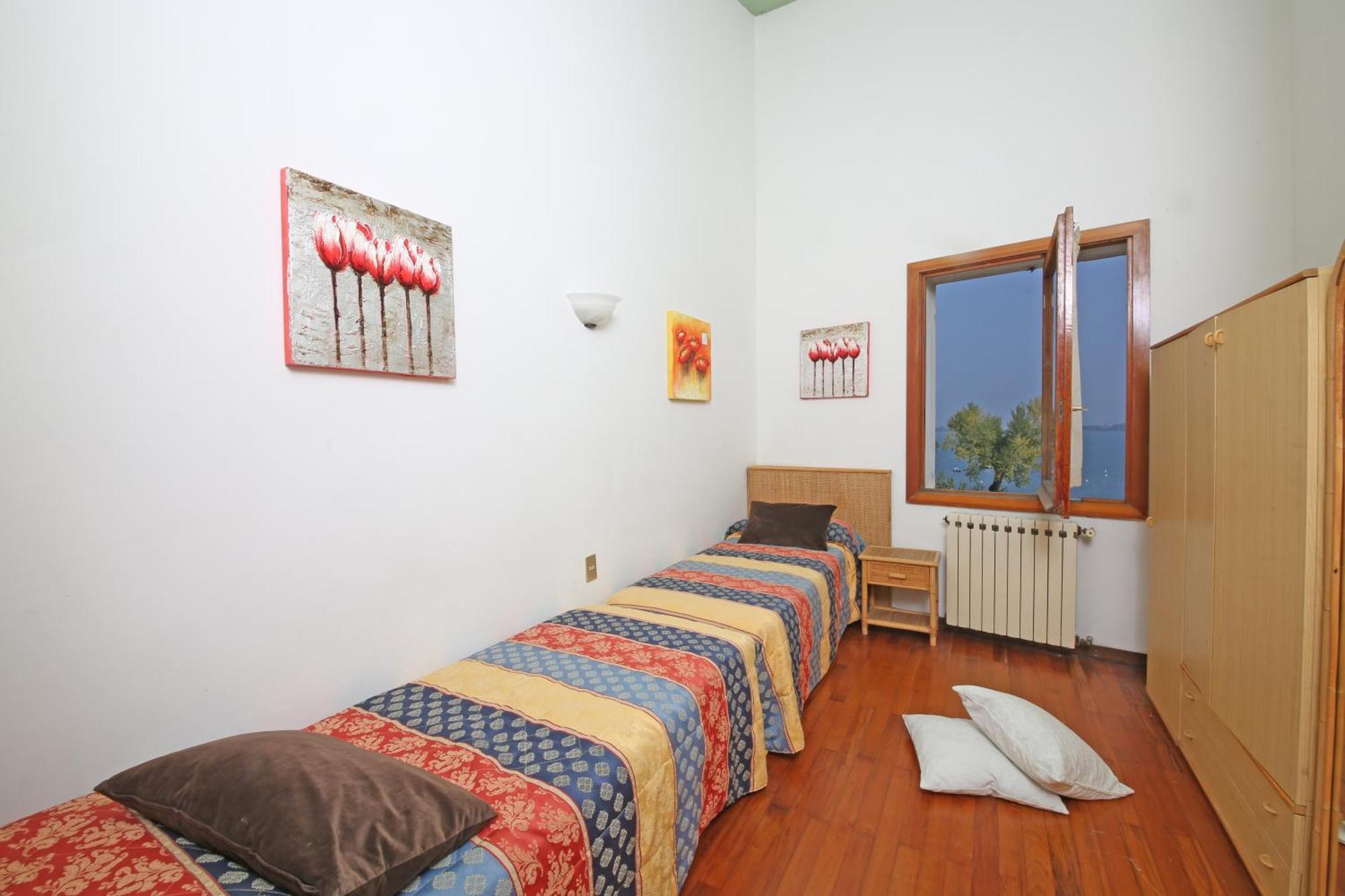 Villenpark Sanghen マネルバ・デル・ガルダ 部屋 写真